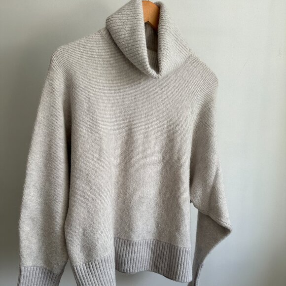 Banana Republic Grey Wool Turtleneck. M/L - Picture 3 of 5